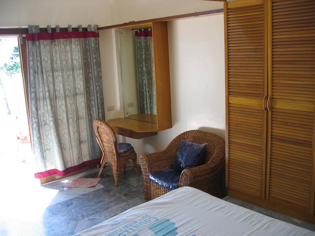 Dolphinbay Resort Puerto Galera Room photo